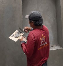 yass bintang tehnik tenaga lagi plester dinding dengan acian proyek di canggu bali
